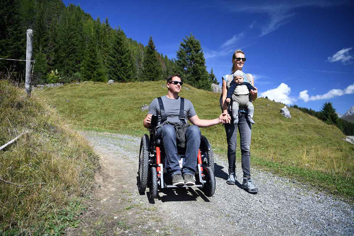 Geländegängige Miet-Rollstühle ermöglichen neu auch mobilitätseingeschränkten Menschen ein barrierefreies Erleben der Schweiz