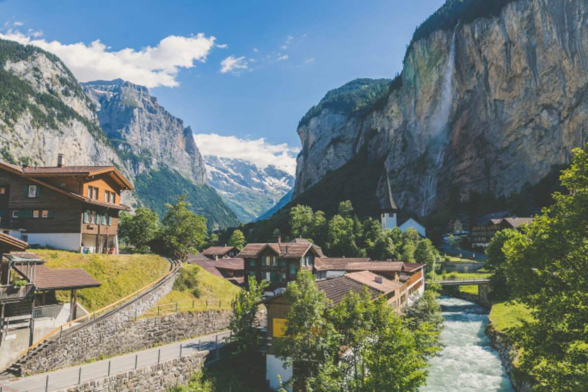 Future in Tourism - Nachwuchsförderung im Schweizer Tourismus