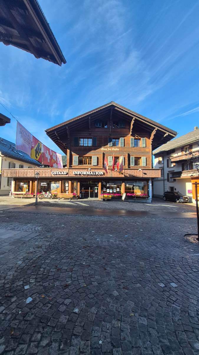Accoglienza turistica e gestione dei flussi di visitatori nelle destinazioni di Gstaad, Lucerna e St. Moritz