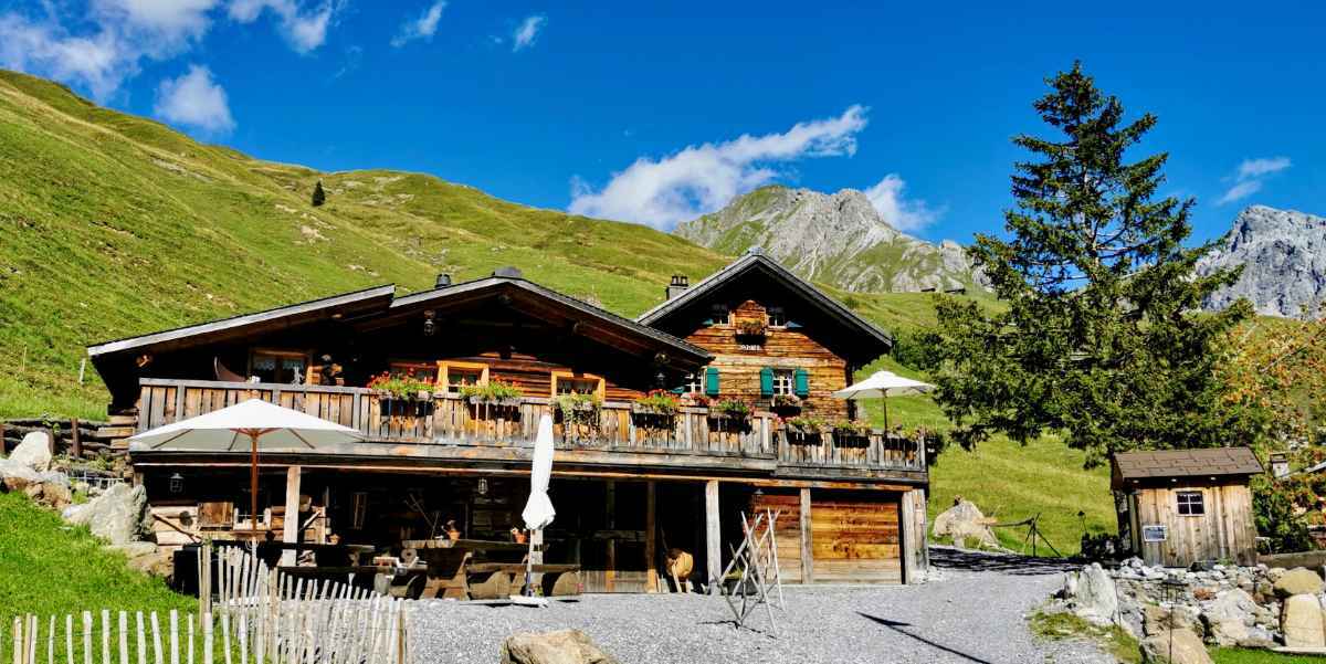 Aufbau Alpen- & Berghotels
